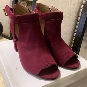 Mixx shoes size 8. Bundle and save